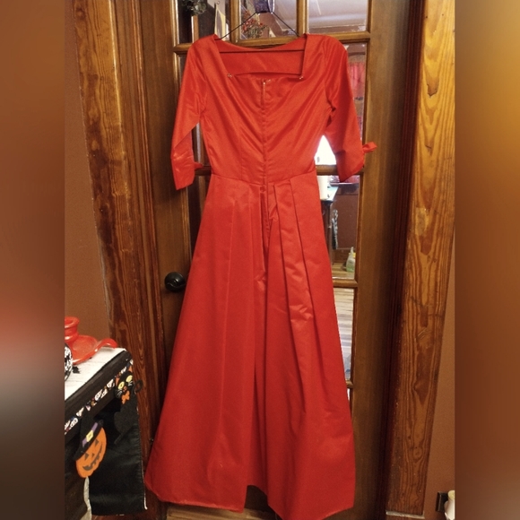 Ball Gown - Picture 3 of 4